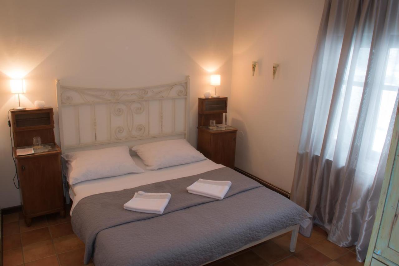 Salas 137 Hotel Cenej Luaran gambar
