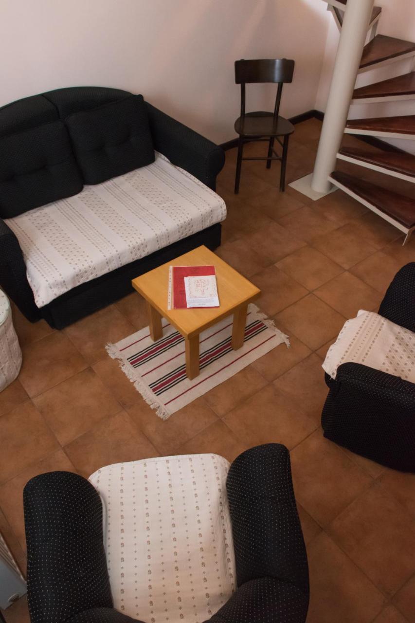 Salas 137 Hotel Cenej Luaran gambar