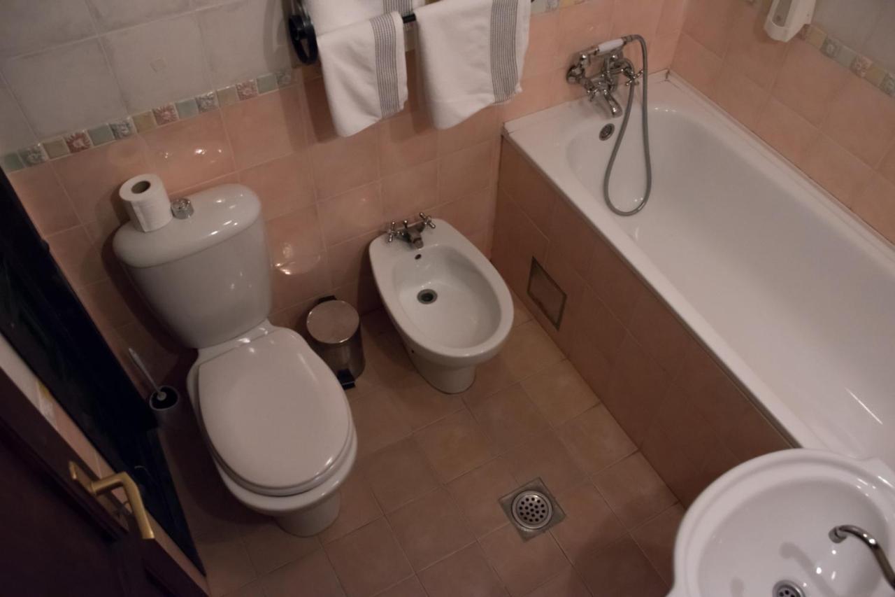 Salas 137 Hotel Cenej Luaran gambar